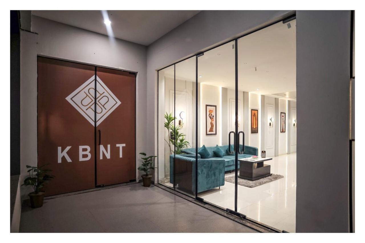 Hotel The Parker Inn By Kbnt Group 苏拉特 外观 照片